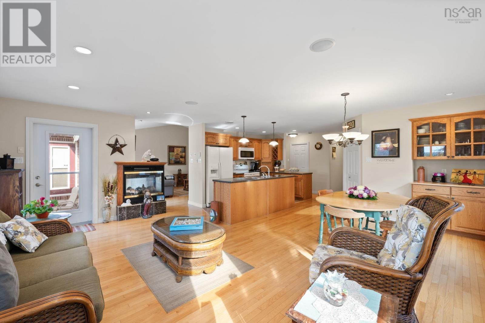 46 Stoneridge Court, Bridgewater, Nova Scotia  B4V 3T9 - Photo 3 - 202525924