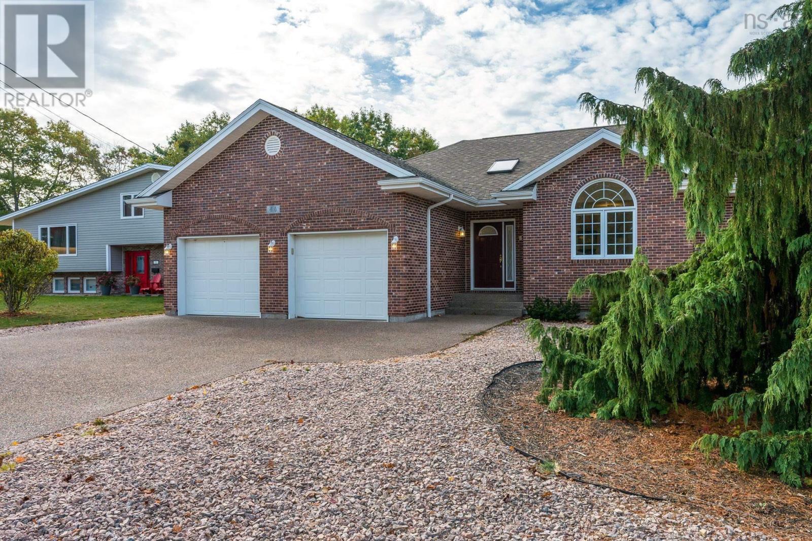 46 Stoneridge Court, Bridgewater, Nova Scotia  B4V 3T9 - Photo 1 - 202525924