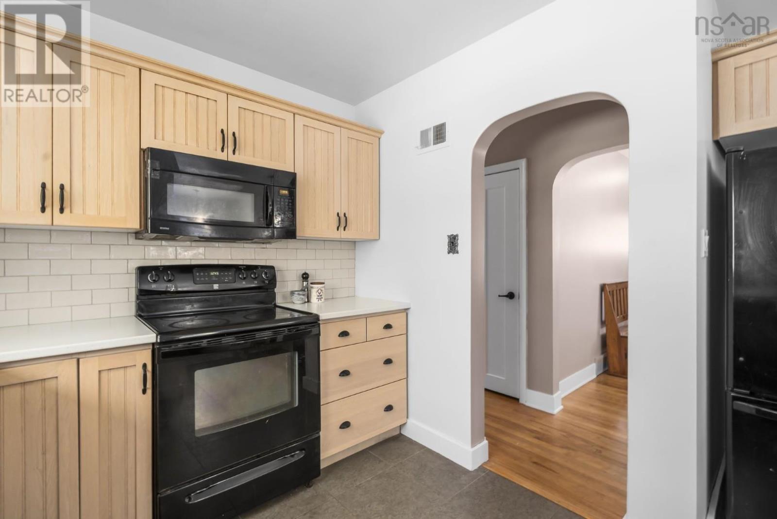 10 Ellenvale Avenue, Dartmouth, Nova Scotia  B2W 2W3 - Photo 11 - 202525966