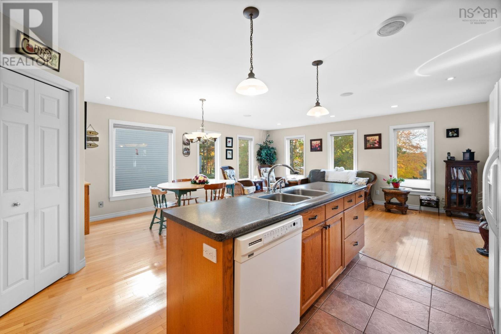 46 Stoneridge Court, Bridgewater, Nova Scotia  B4V 3T9 - Photo 5 - 202525924