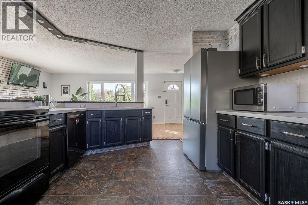 243 Roborecki Crescent, Saskatoon, Saskatchewan  S7K 5L1 - Photo 12 - SK022057