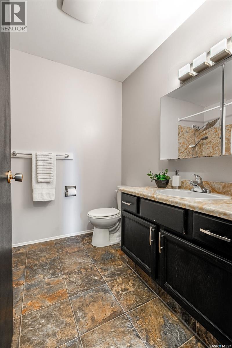 243 Roborecki Crescent, Saskatoon, Saskatchewan  S7K 5L1 - Photo 22 - SK022057