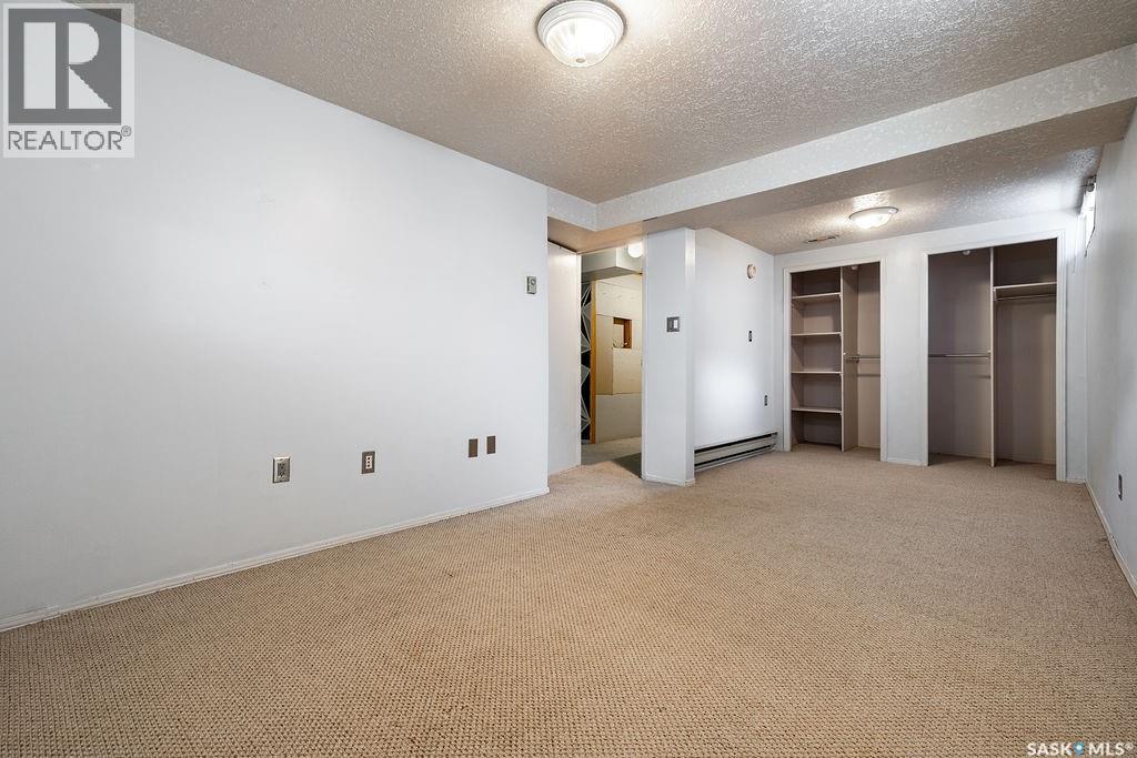 243 Roborecki Crescent, Saskatoon, Saskatchewan  S7K 5L1 - Photo 33 - SK022057