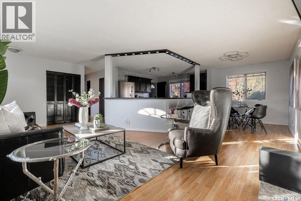 243 Roborecki Crescent, Saskatoon, Saskatchewan  S7K 5L1 - Photo 6 - SK022057