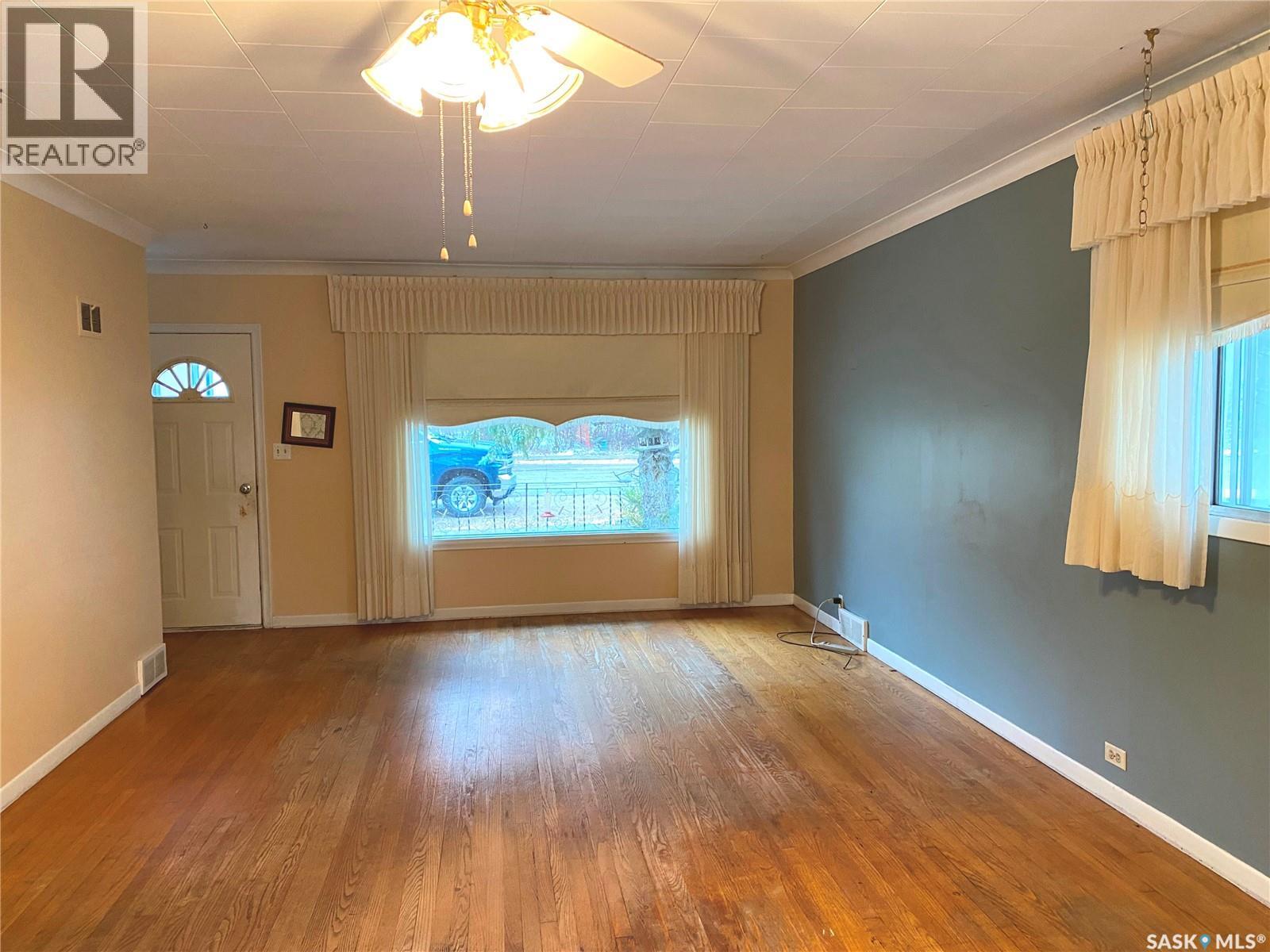 206 Watson Street, Lipton, Saskatchewan  S0G 3B0 - Photo 2 - SK021987