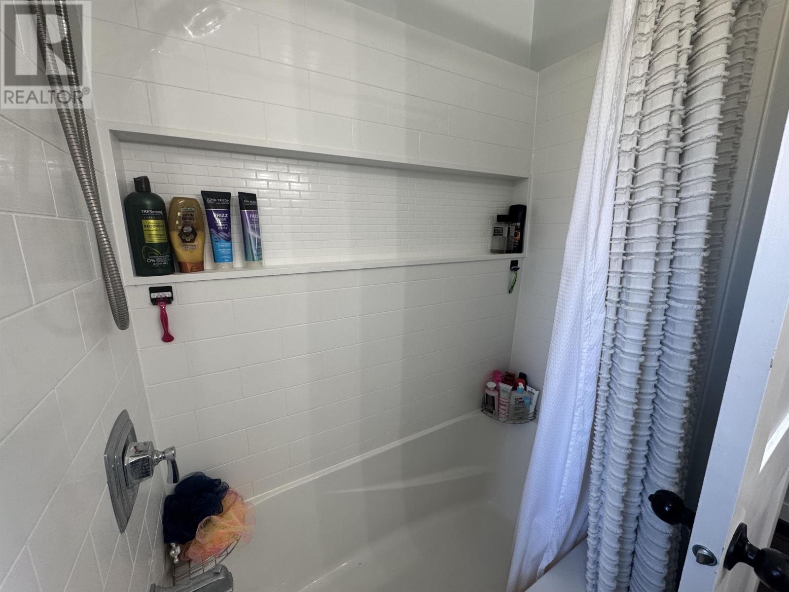 25 Brooks Street, Manitouwadge, Ontario  P0T 2C0 - Photo 14 - TB253346