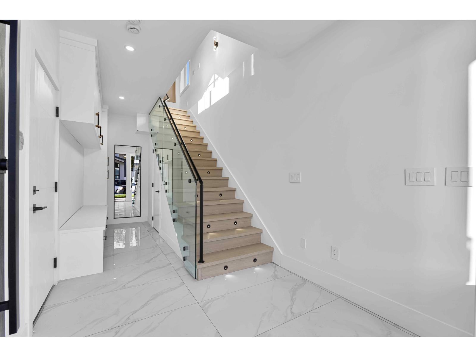 102 16633 18a Avenue, Surrey, British Columbia  V3Z 1A2 - Photo 3 - R3062972