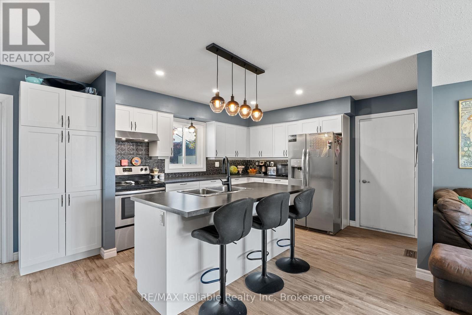 36 Lee Crescent, Goderich, Ontario  N7A 4L3 - Photo 15 - X12400491