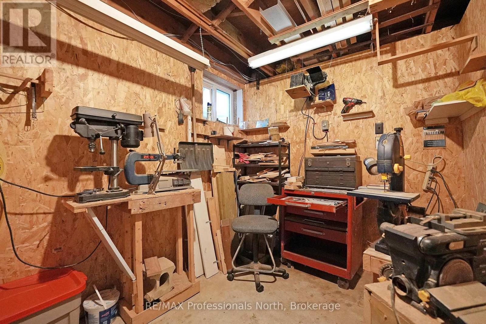 10 Stouffer Street, Minden Hills, Ontario  K0M 2K0 - Photo 33 - X12280086