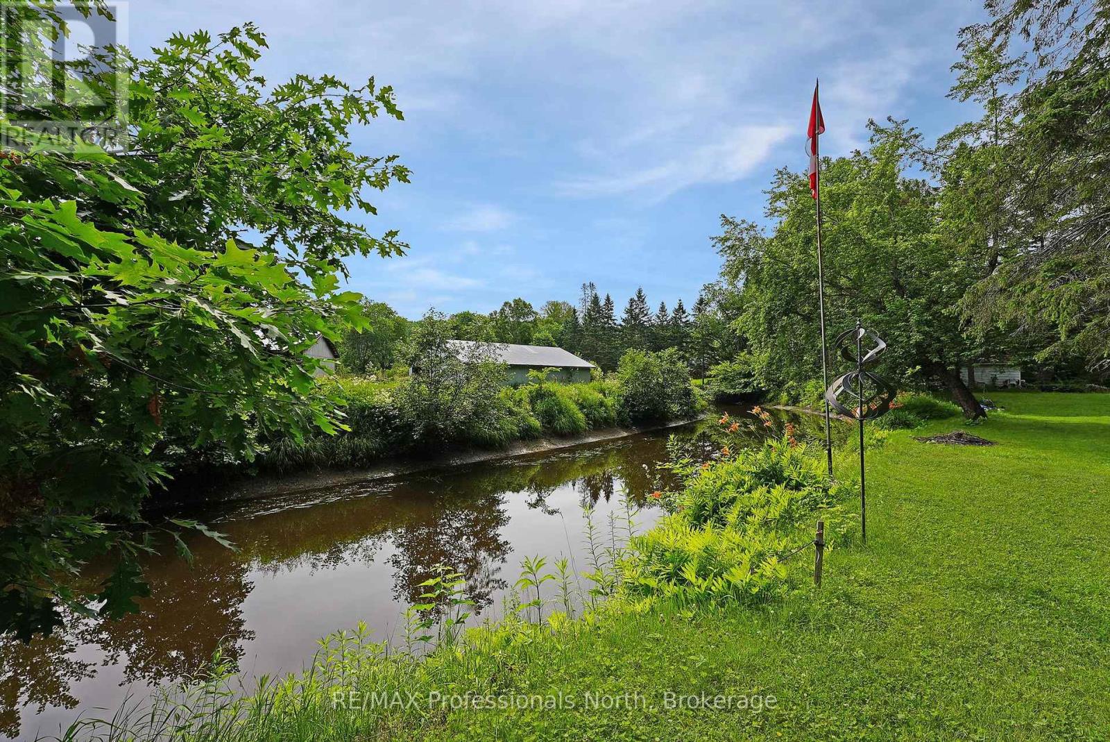 10 Stouffer Street, Minden Hills, Ontario  K0M 2K0 - Photo 38 - X12280086