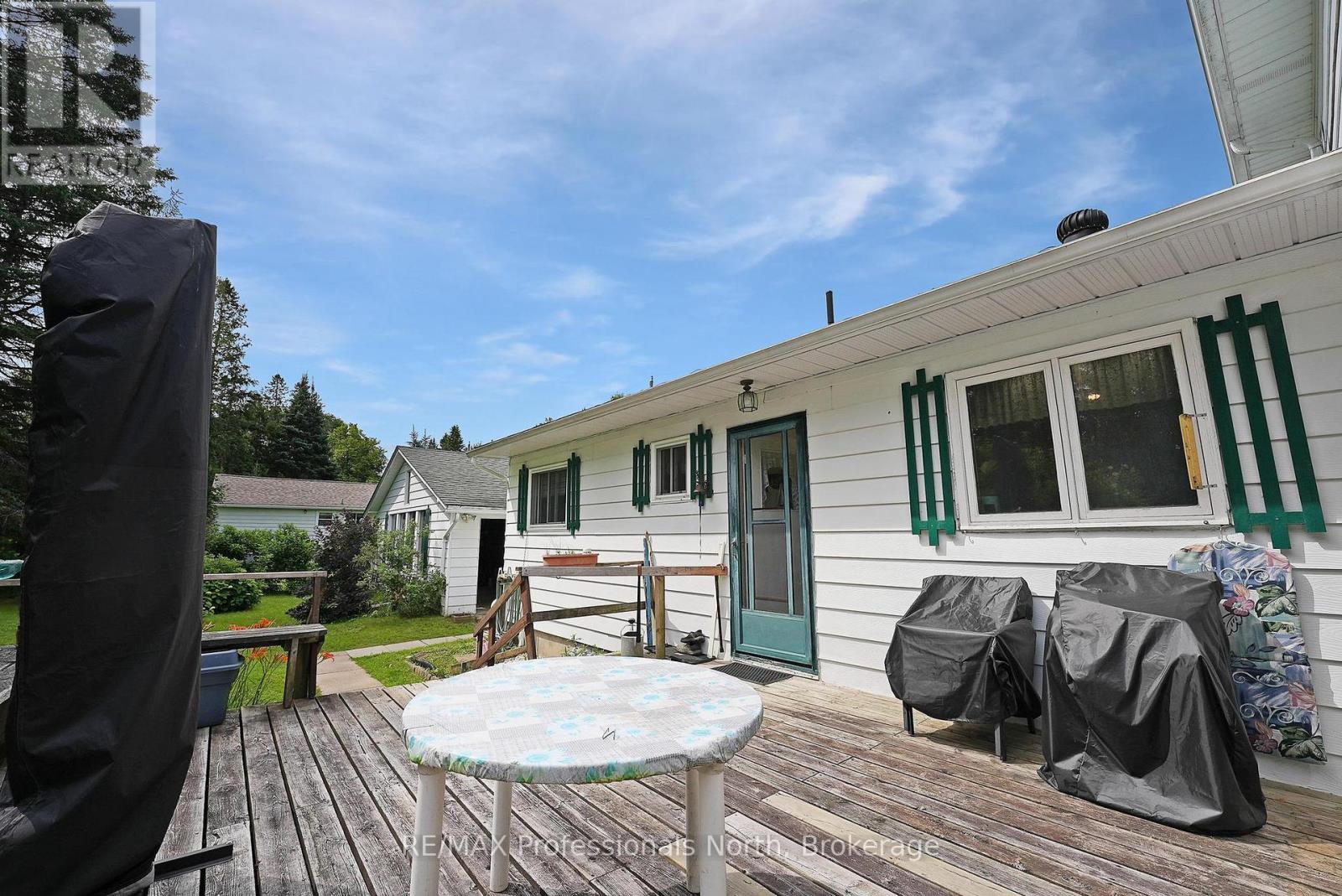 10 Stouffer Street, Minden Hills, Ontario  K0M 2K0 - Photo 36 - X12280086