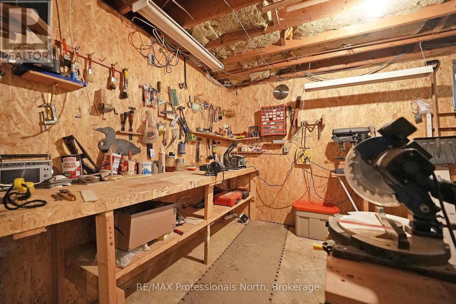 10 Stouffer Street, Minden Hills, Ontario  K0M 2K0 - Photo 32 - X12280086