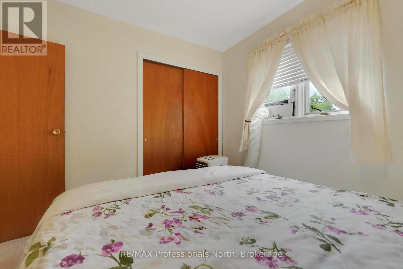 10 Stouffer Street, Minden Hills, Ontario  K0M 2K0 - Photo 24 - X12280086