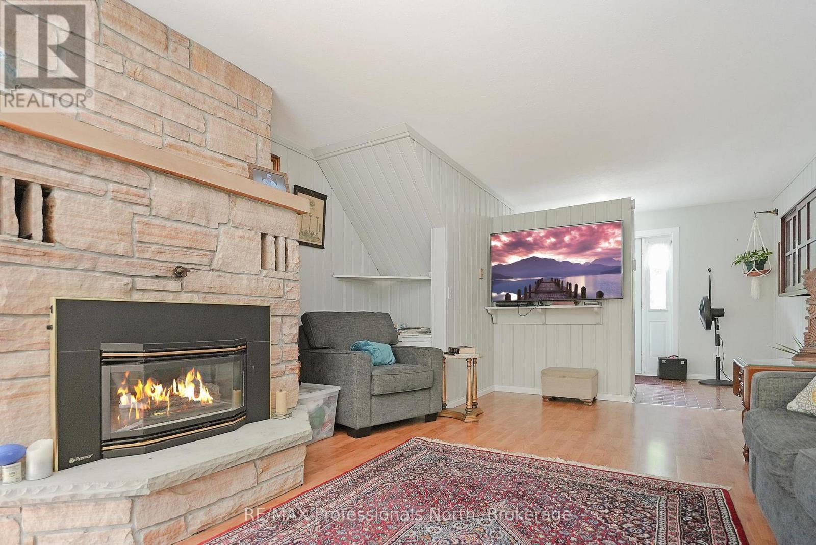 10 Stouffer Street, Minden Hills, Ontario  K0M 2K0 - Photo 13 - X12280086