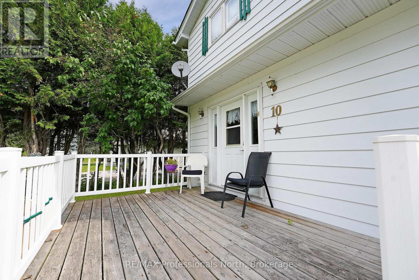 10 Stouffer Street, Minden Hills, Ontario  K0M 2K0 - Photo 6 - X12280086