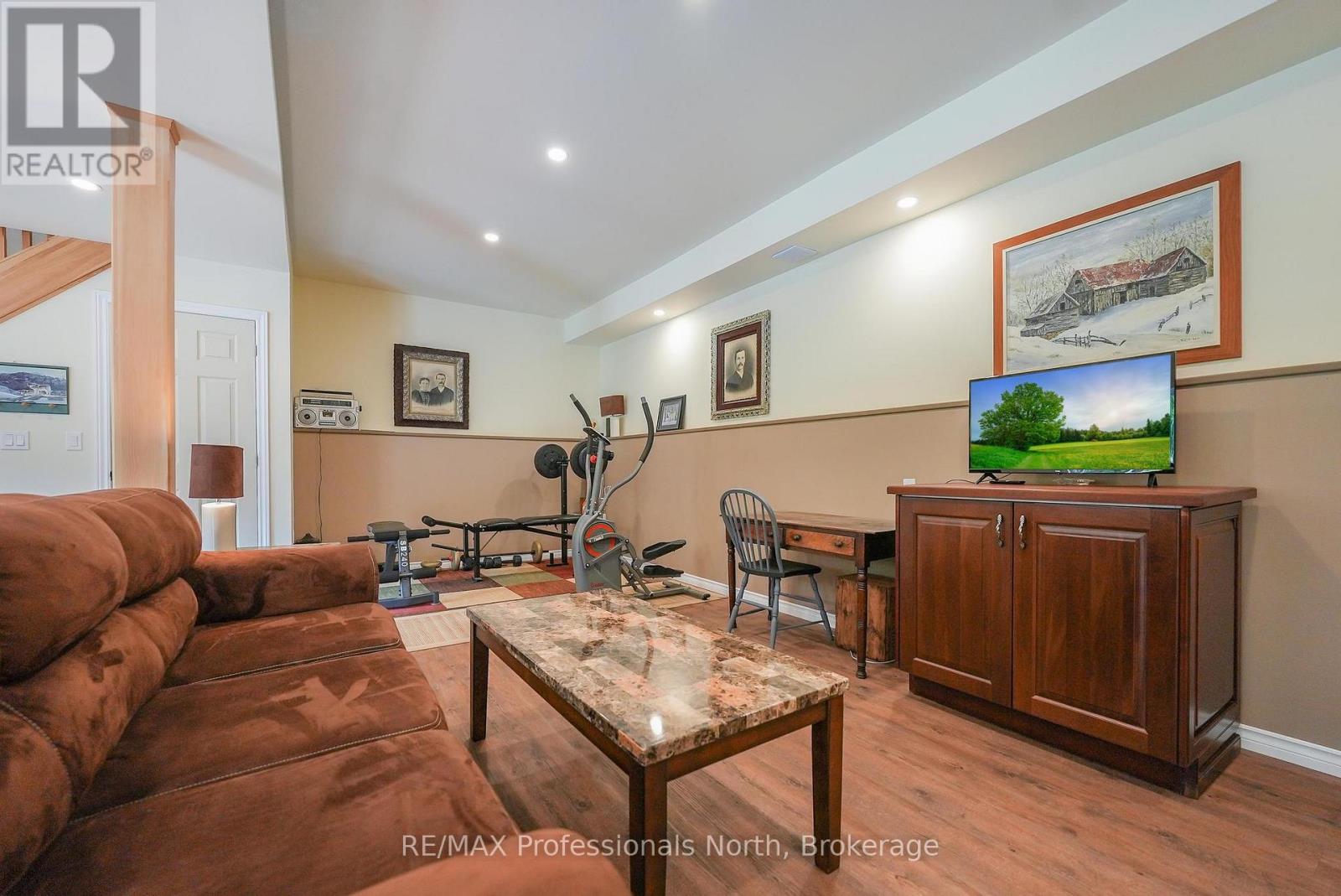 1453 Minnicock Lake Road, Dysart Et Al, Ontario  K0M 1S0 - Photo 10 - X12490266