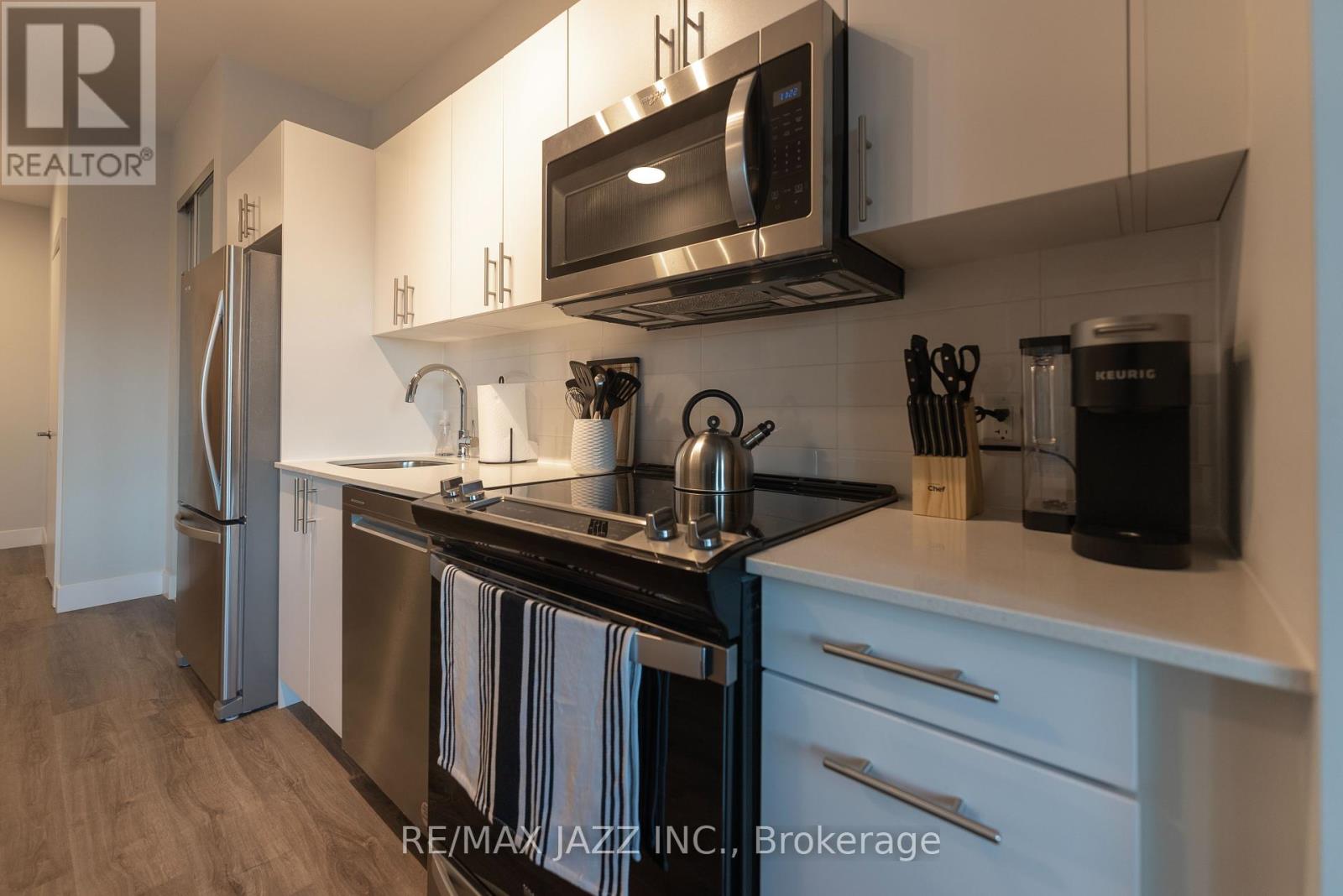 1601 - 80 Bond Street E, Oshawa, Ontario  L1G 0E6 - Photo 4 - E12297560