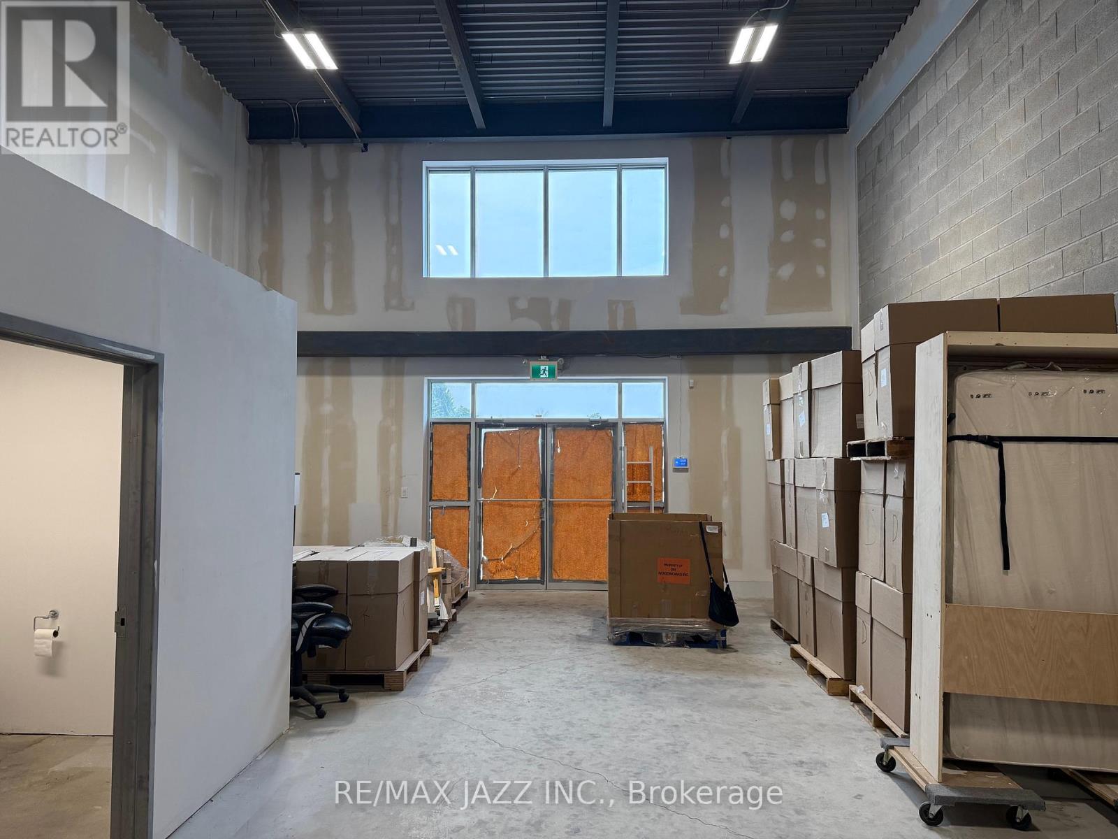 11 - 472 Taunton Road W, Oshawa, Ontario  L1H 7K4 - Photo 3 - E12330079