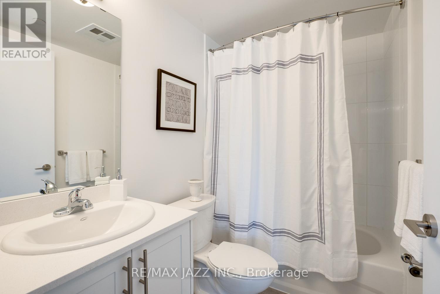 305 - 100 Bond Street E, Oshawa, Ontario  L1G 0E6 - Photo 10 - E12390945