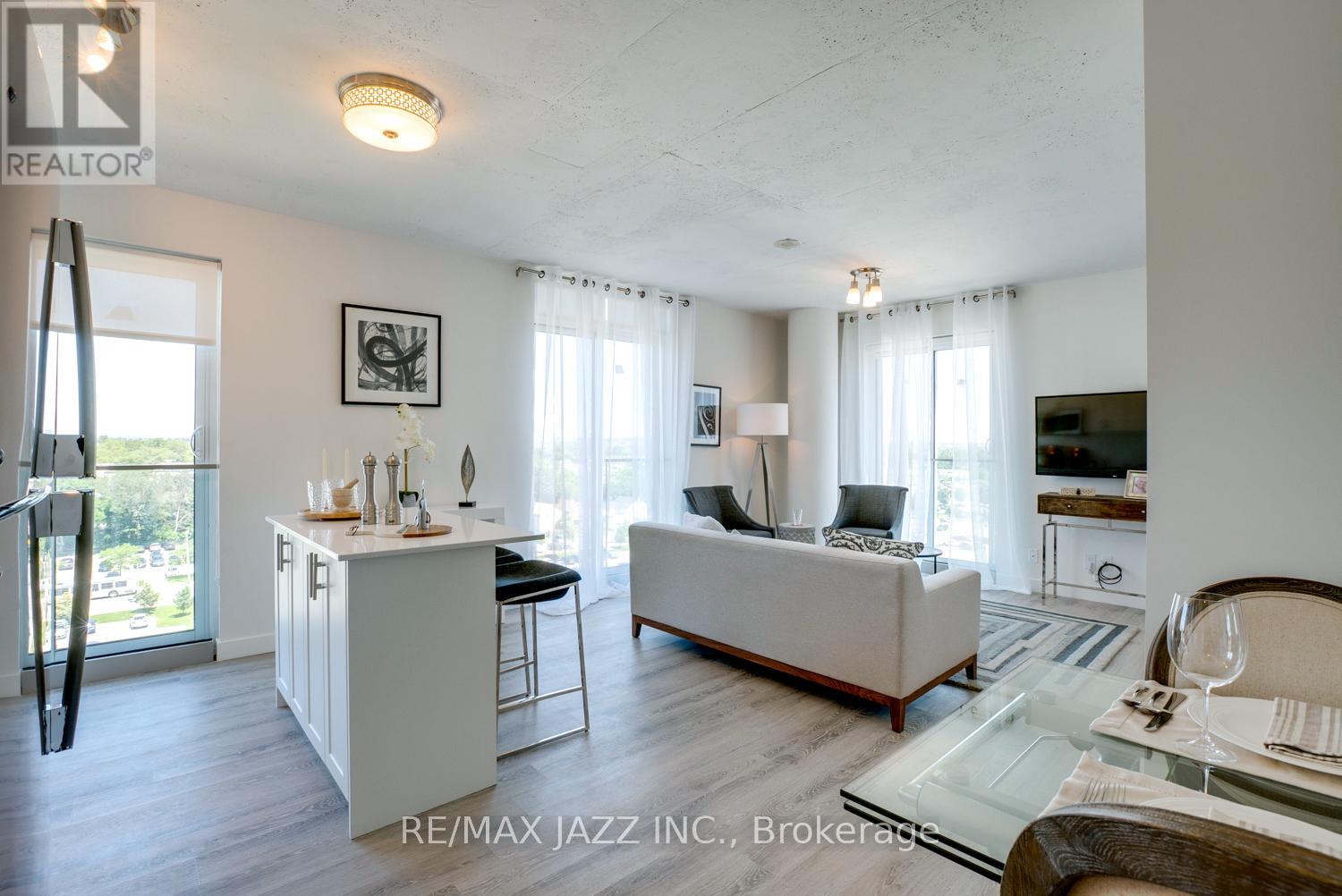 305 - 100 Bond Street E, Oshawa, Ontario  L1G 0E6 - Photo 3 - E12390945