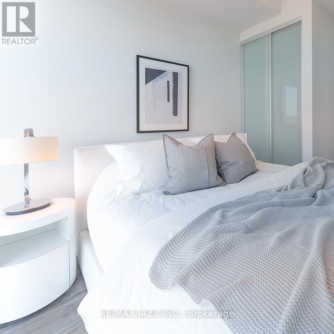 204 - 80 Bond Street E, Oshawa, Ontario  L1G 0E6 - Photo 5 - E12398398