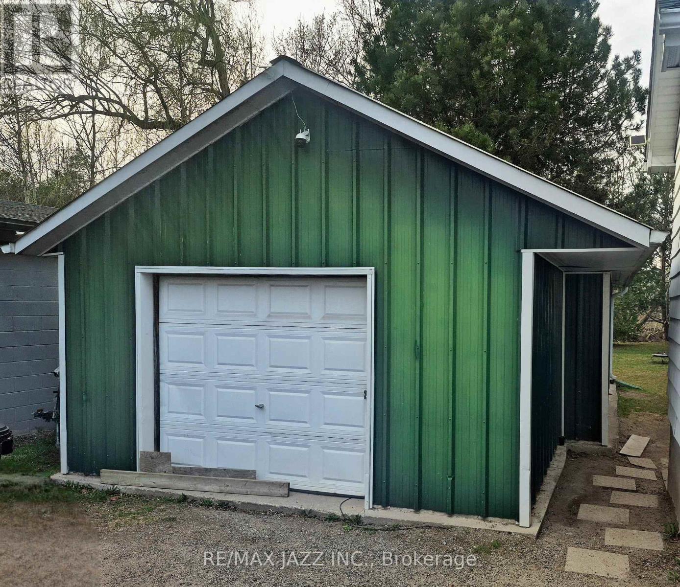 35 Maple Street, Uxbridge, Ontario  L9P 1C8 - Photo 4 - N12339013