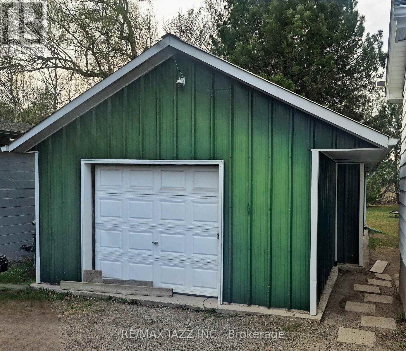 35 Maple Street, Uxbridge, Ontario  L9P 1C8 - Photo 4 - N12339691