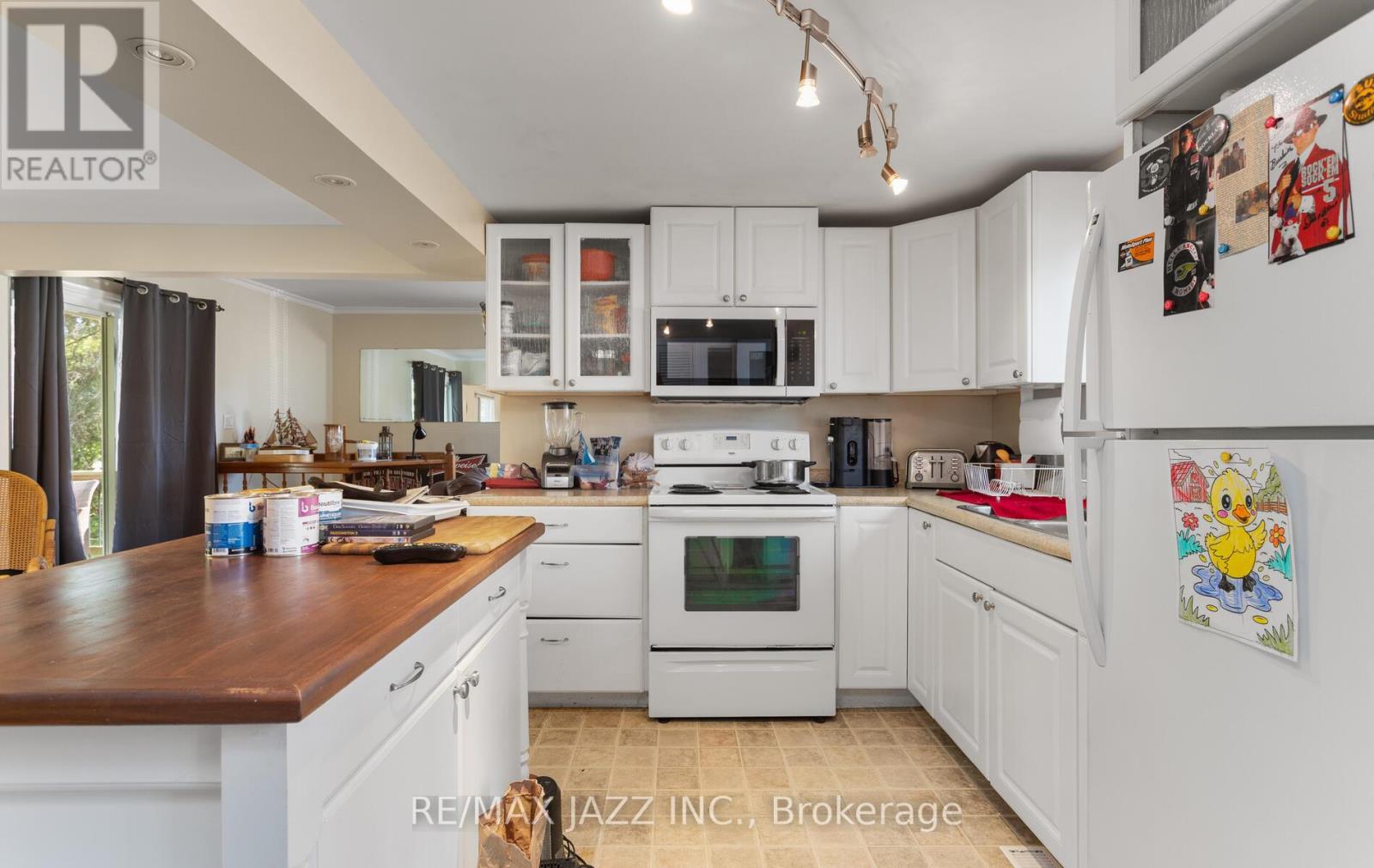 34 Fawcette Avenue E, Prince Edward County, Ontario  K0K 2T0 - Photo 4 - X12402139