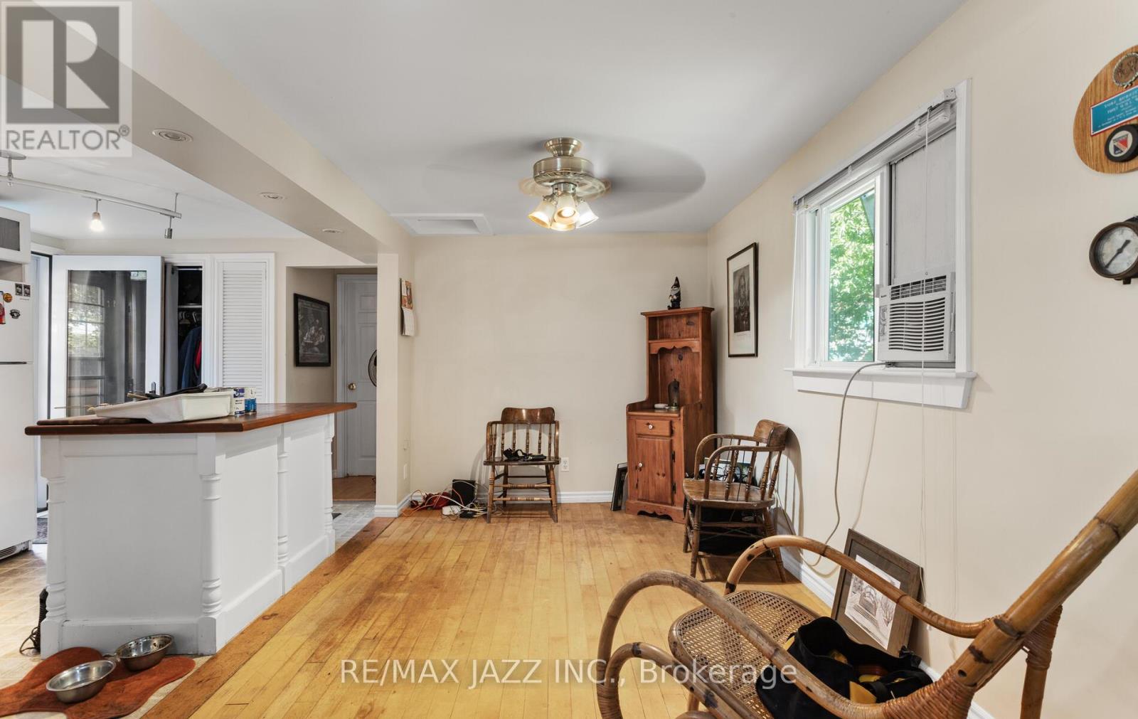 34 Fawcette Avenue E, Prince Edward County, Ontario  K0K 2T0 - Photo 5 - X12402139