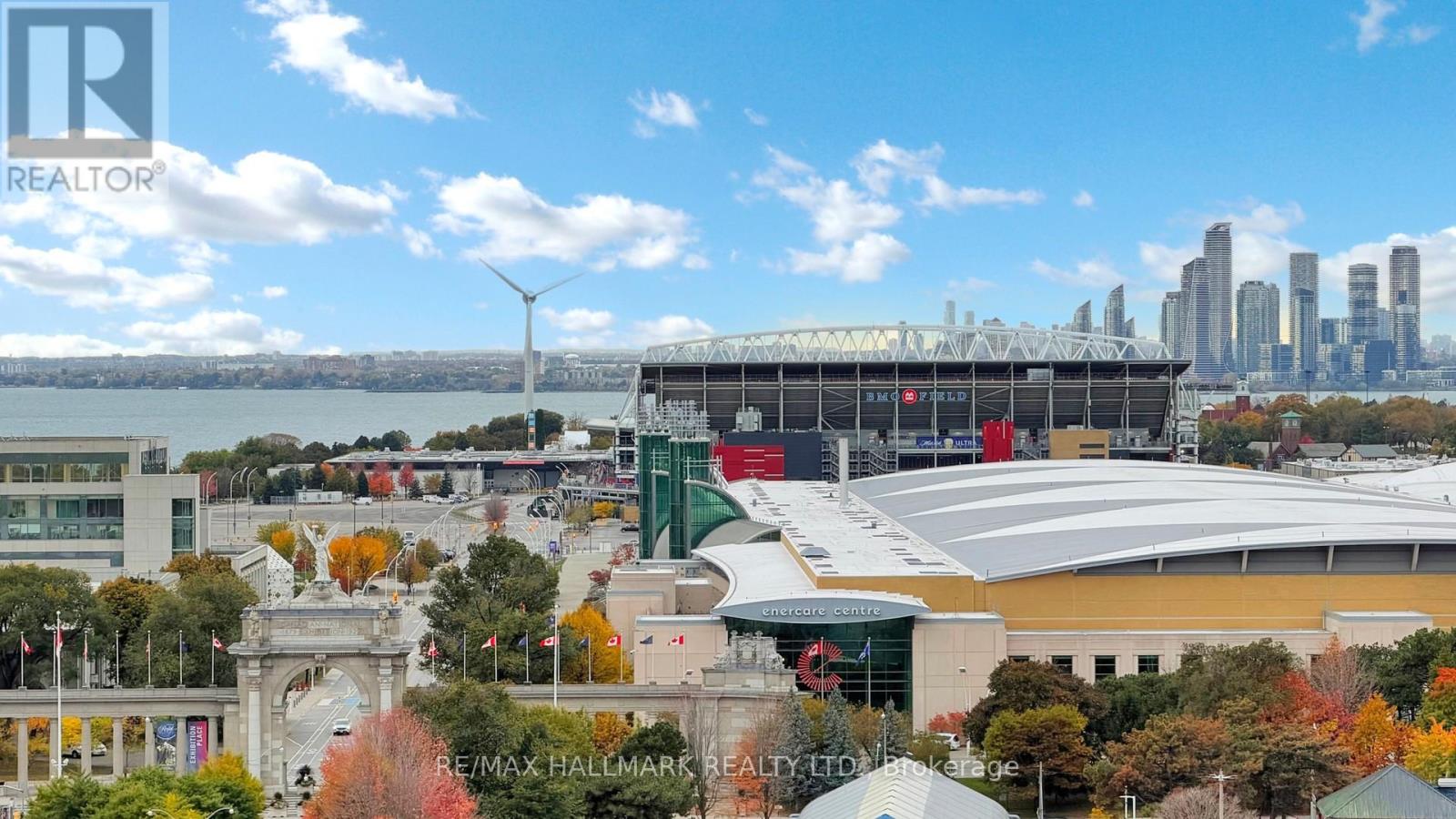 1607 - 215 Fort York Boulevard, Toronto, Ontario  M5V 4A2 - Photo 17 - C12492132