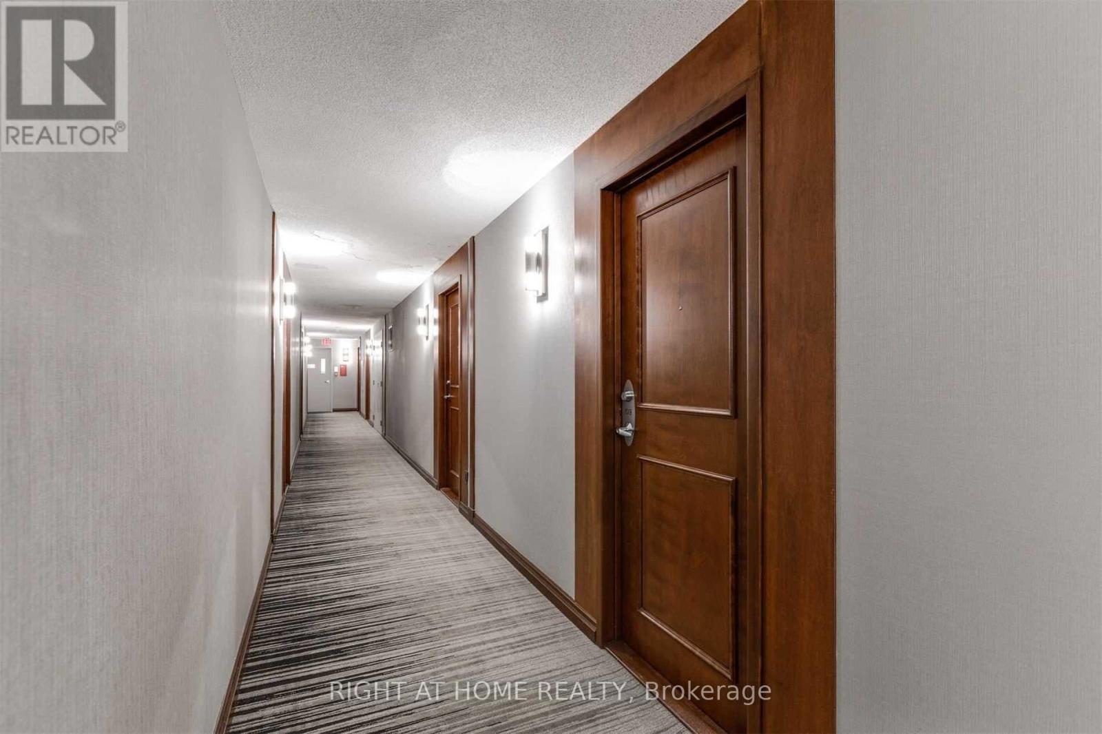 1019 - 168 Simcoe Street, Toronto, Ontario  M5H 4C9 - Photo 5 - C12492268