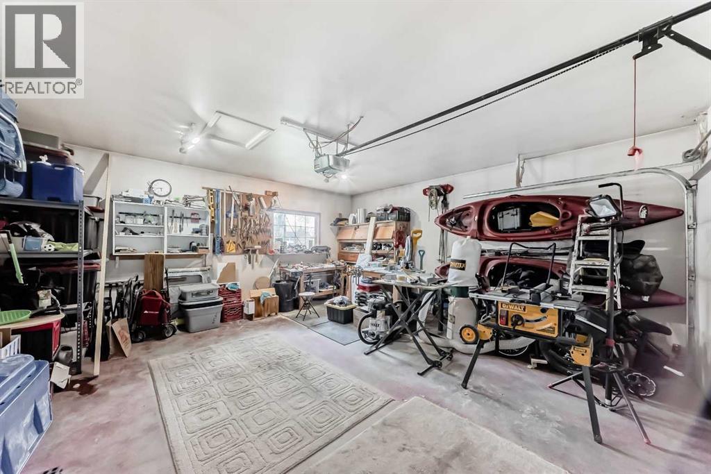 102 Mt Mckenzie Gardens Se, Calgary, Alberta  T2Z 2P9 - Photo 38 - A2264072