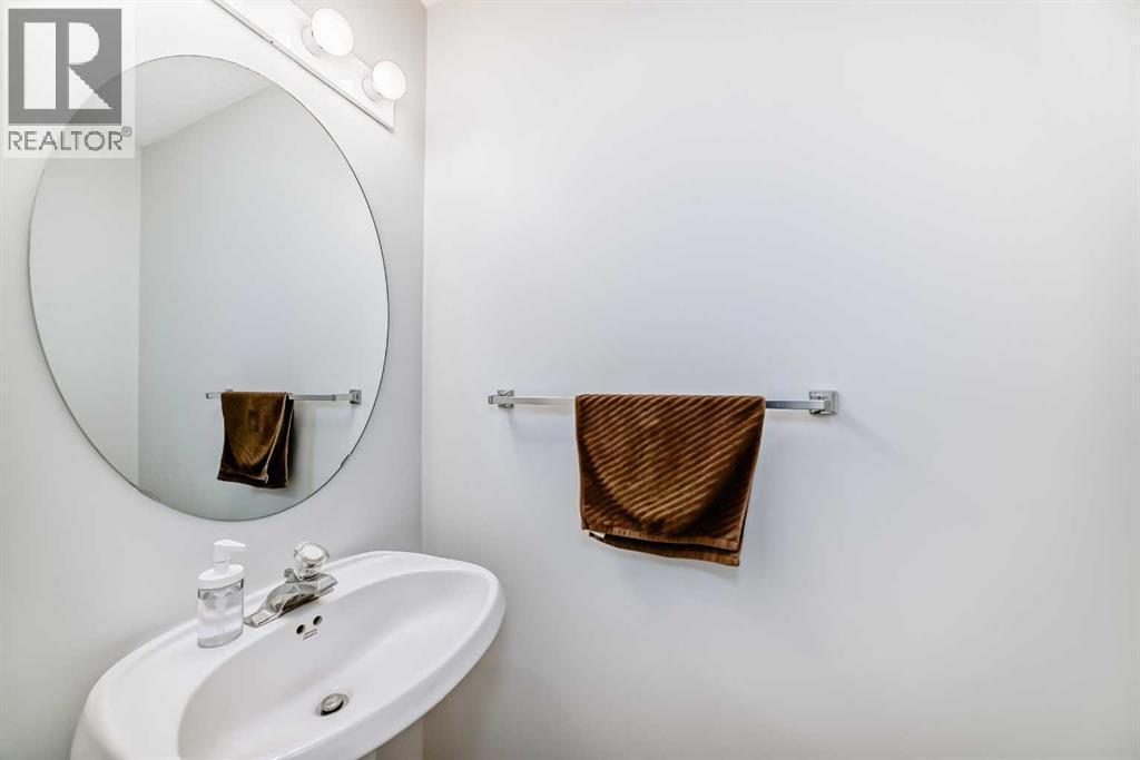 102 Mt Mckenzie Gardens Se, Calgary, Alberta  T2Z 2P9 - Photo 18 - A2264072