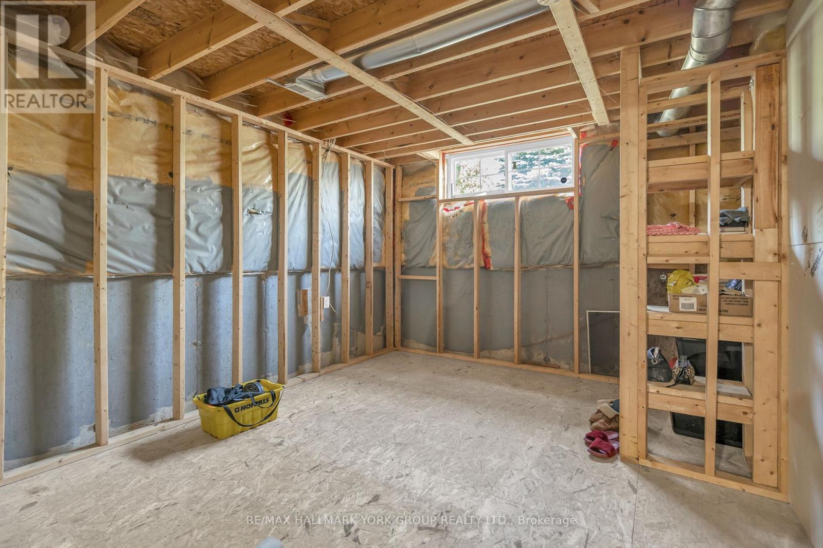 39 Farley Circle, Georgina, Ontario  L0E 1S0 - Photo 32 - N12467826