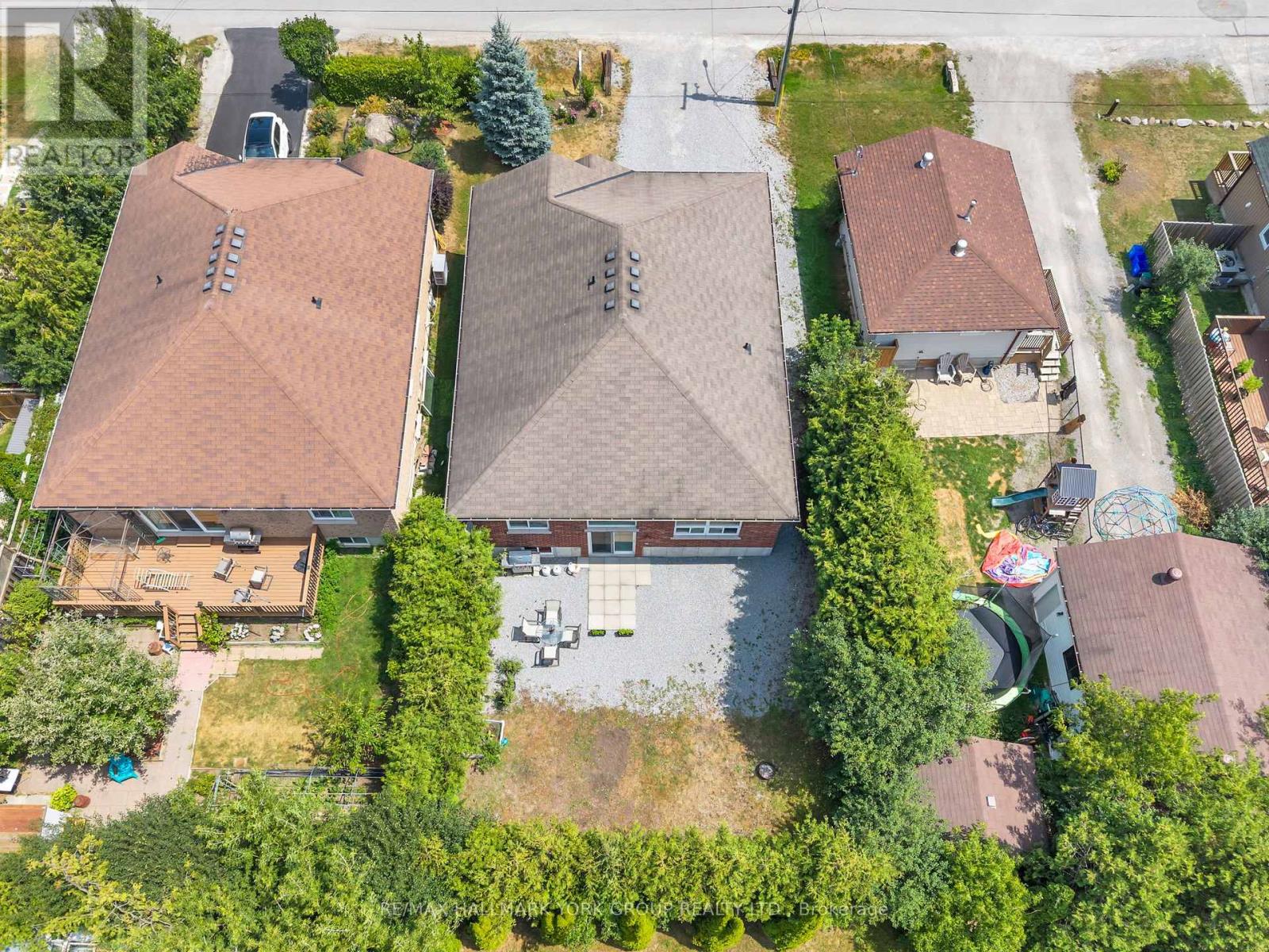 39 Farley Circle, Georgina, Ontario  L0E 1S0 - Photo 36 - N12467826