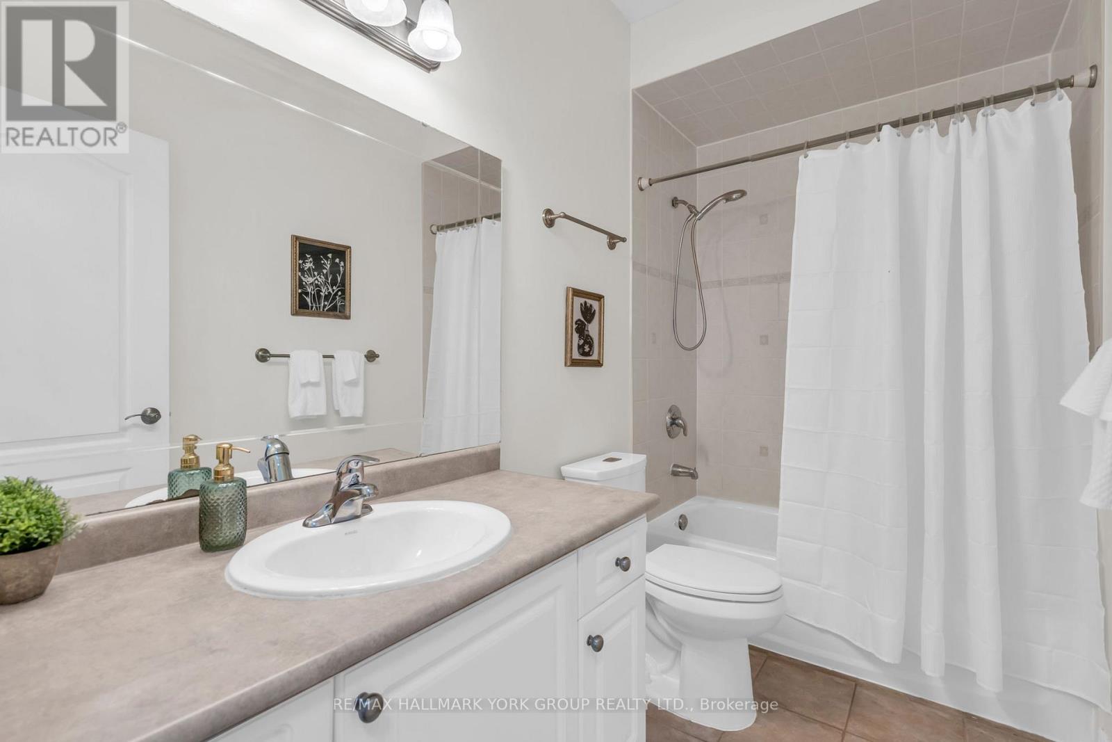 39 Farley Circle, Georgina, Ontario  L0E 1S0 - Photo 23 - N12467826