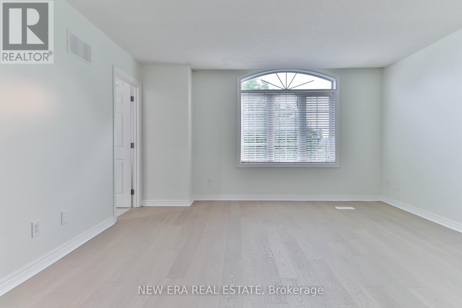 3 Sharon Lee Drive, Markham, Ontario  L6C 2J6 - Photo 10 - N12473788