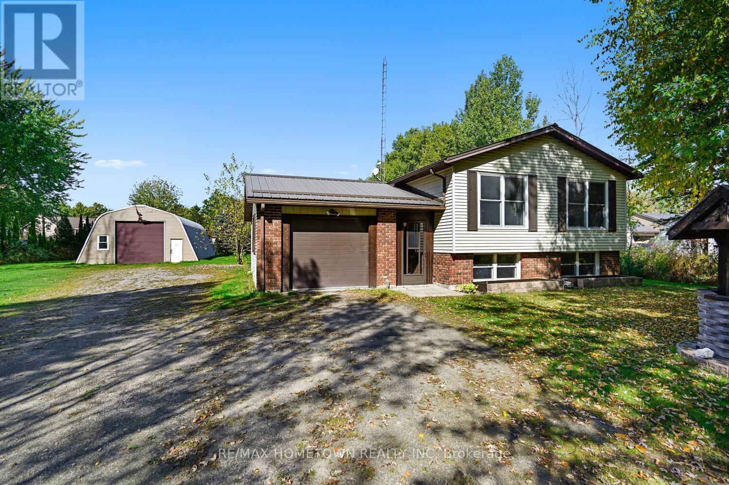 6290 6th Concession Road, Augusta, Ontario  K6V 5T2 - Photo 2 - X12492566