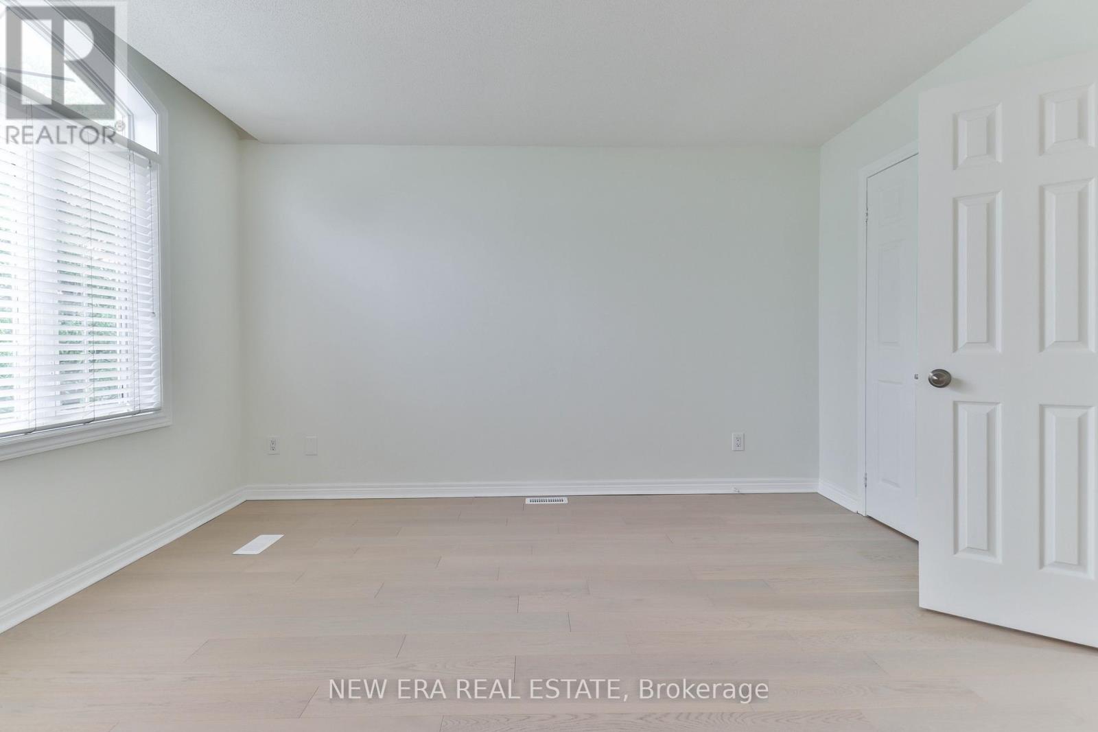 3 Sharon Lee Drive, Markham, Ontario  L6C 2J6 - Photo 11 - N12473788