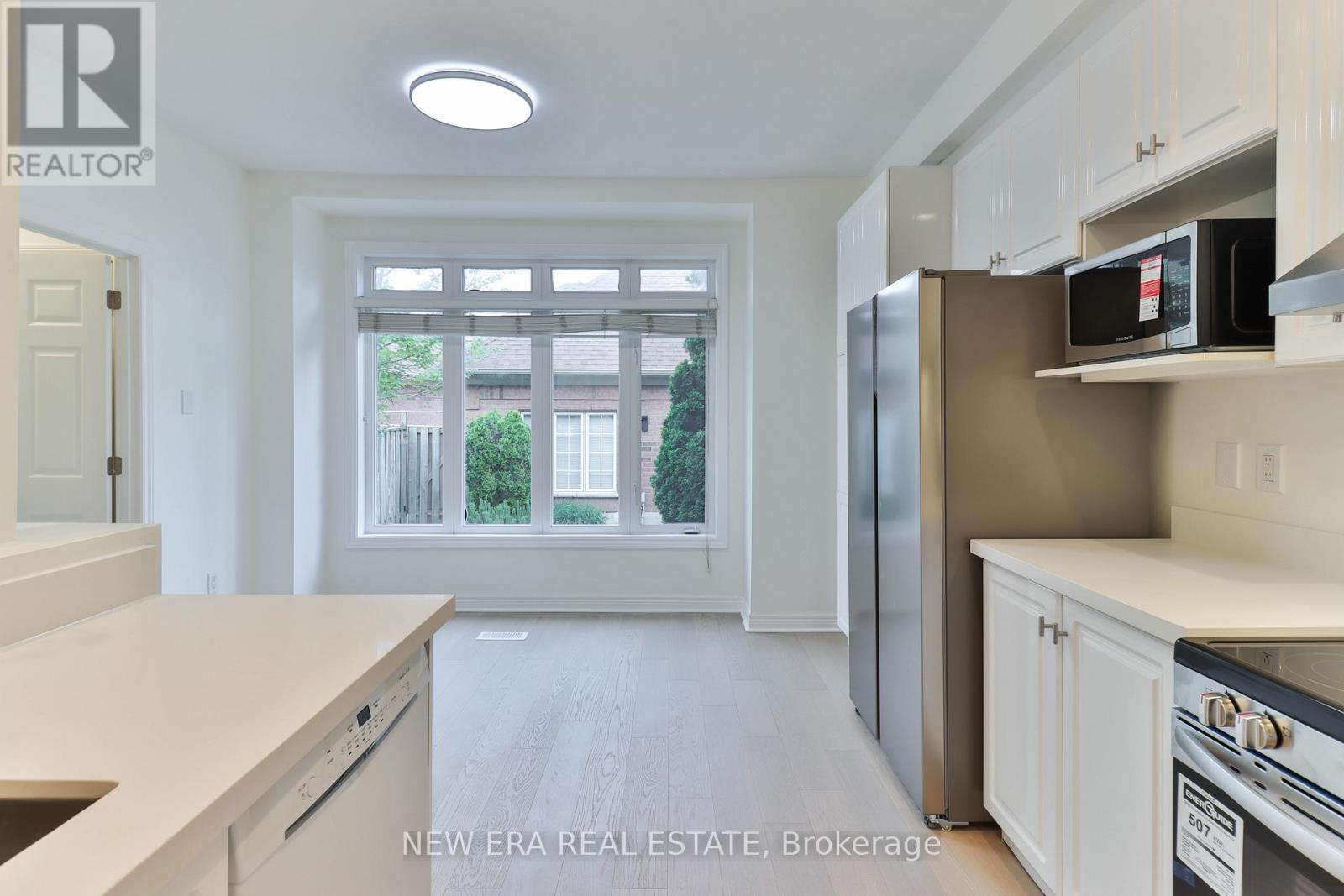 3 Sharon Lee Drive, Markham, Ontario  L6C 2J6 - Photo 7 - N12473788