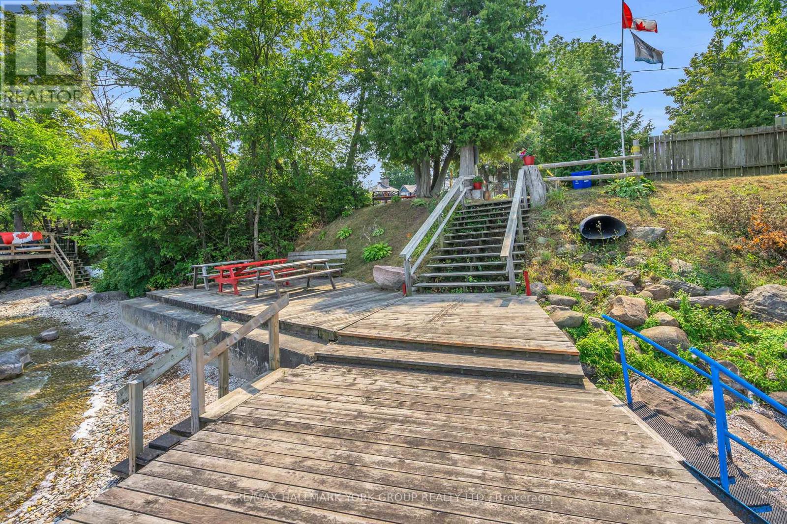 39 Farley Circle, Georgina, Ontario  L0E 1S0 - Photo 42 - N12467826