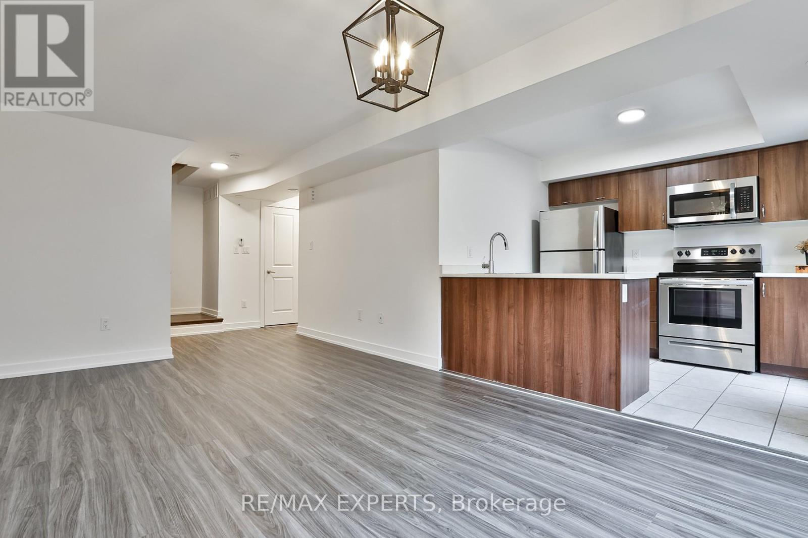 275 - 60 Parrotta Drive, Toronto, Ontario  M9M 0E5 - Photo 6 - W12491966