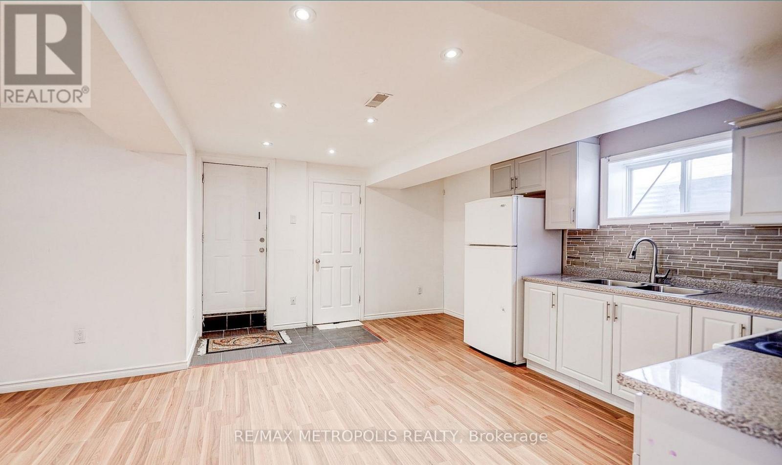 Bsmt - 40 Harper-Hill Drive, Ajax, Ontario  L1Z 0P6 - Photo 3 - E12492168