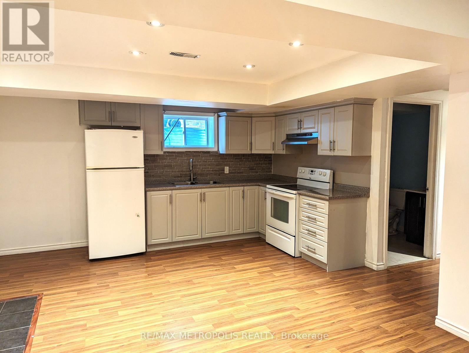 Bsmt - 40 Harper-Hill Drive, Ajax, Ontario  L1Z 0P6 - Photo 7 - E12492168