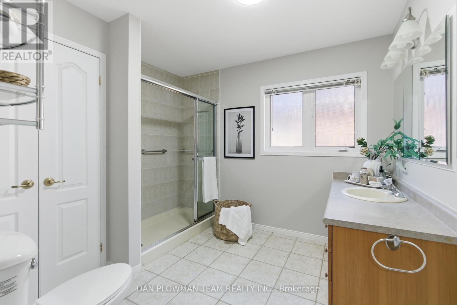 61 Lady May Drive, Whitby, Ontario  L1R 3A7 - Photo 17 - E12492264