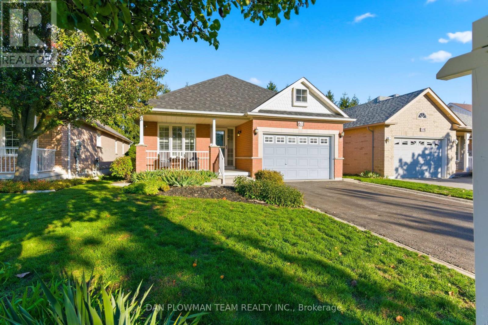 61 Lady May Drive, Whitby, Ontario  L1R 3A7 - Photo 2 - E12492264