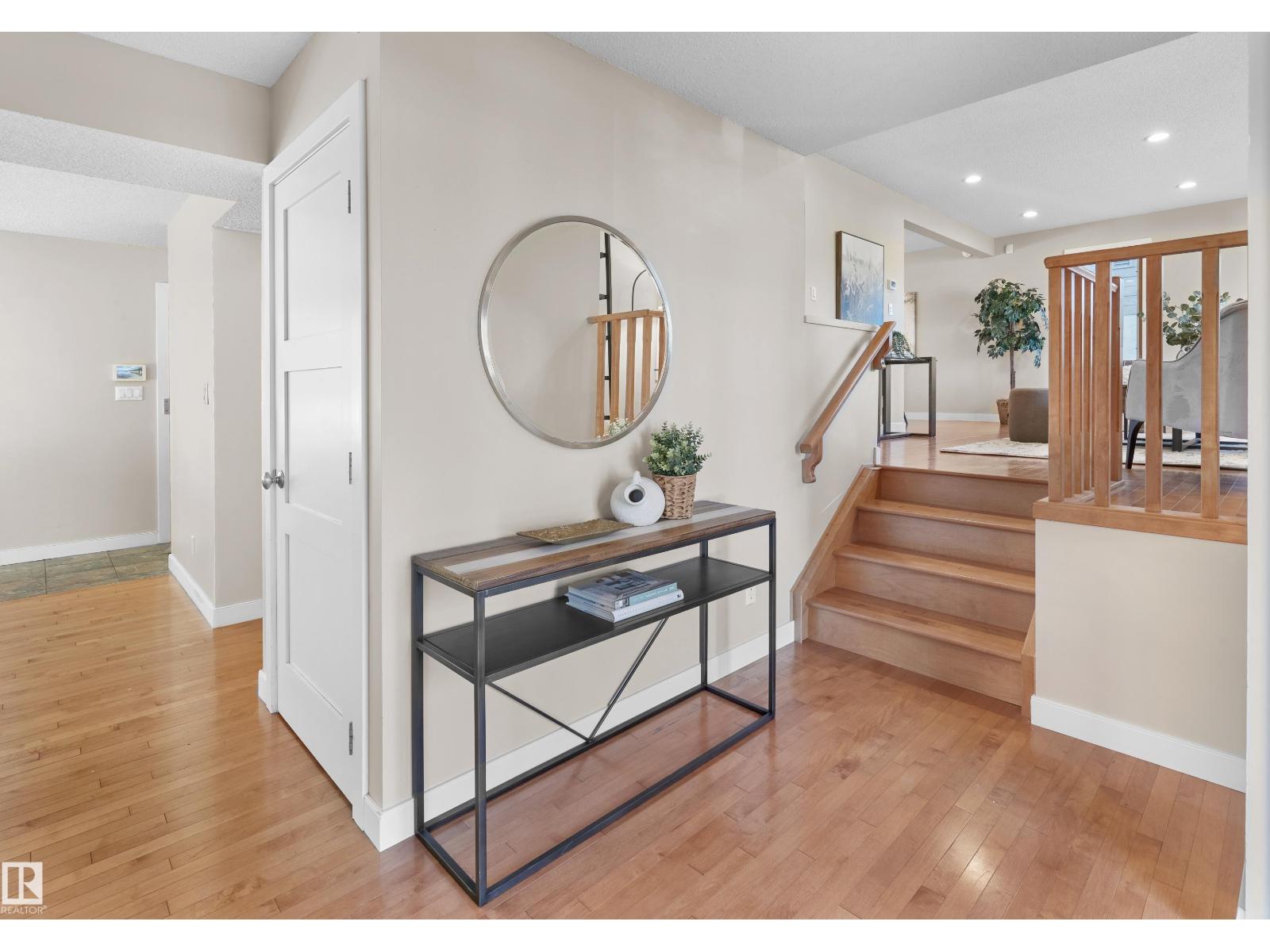 5607 109 St Nw, Edmonton, Alberta  T6H 3A7 - Photo 3 - E4464047