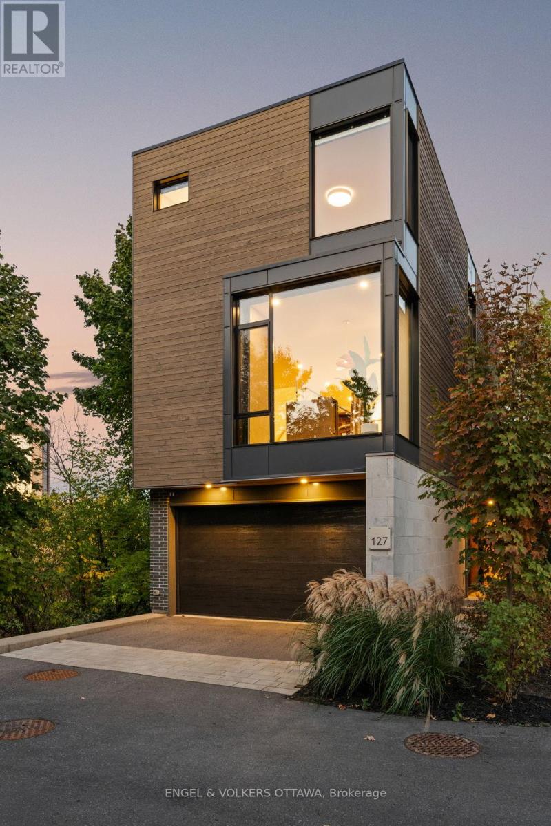 127 PERIDOT PRIVATE, Ottawa, Ontario