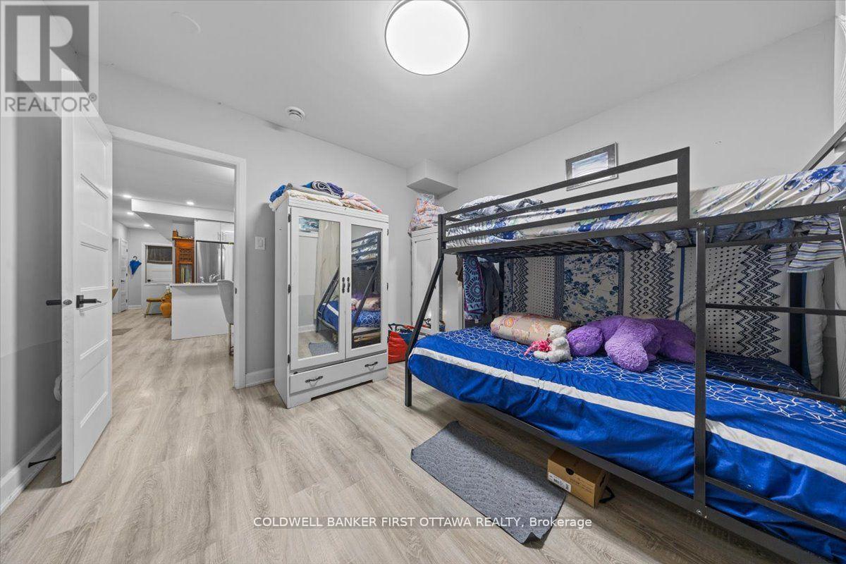 562 Queen Mary Street, Ottawa, Ontario  K1K 1W1 - Photo 26 - X12492516