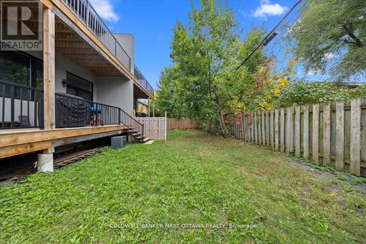 562 Queen Mary Street, Ottawa, Ontario  K1K 1W1 - Photo 39 - X12492516